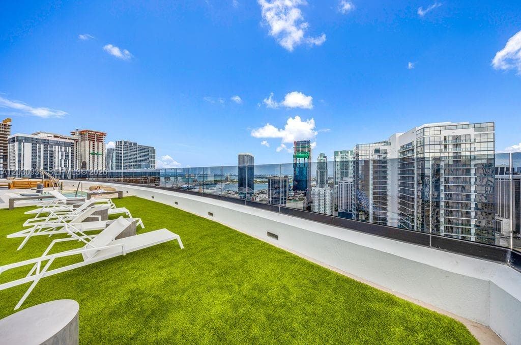 225 N Miami Ave # 3507, Miami FL 33128 — 30