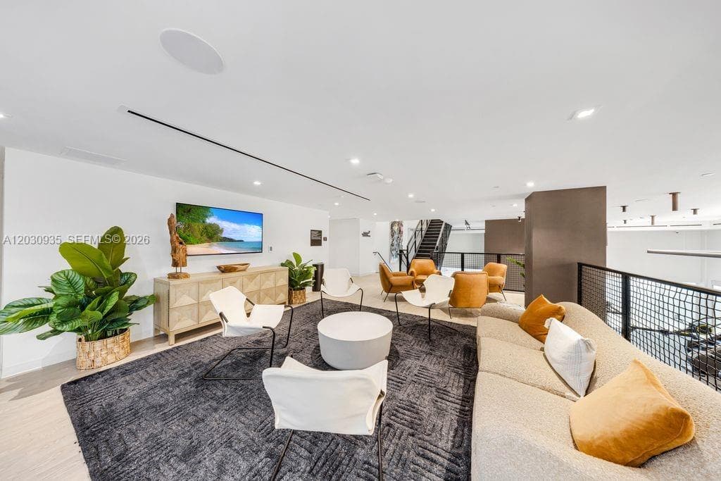 225 N Miami Ave # 3507, Miami FL 33128 — 38