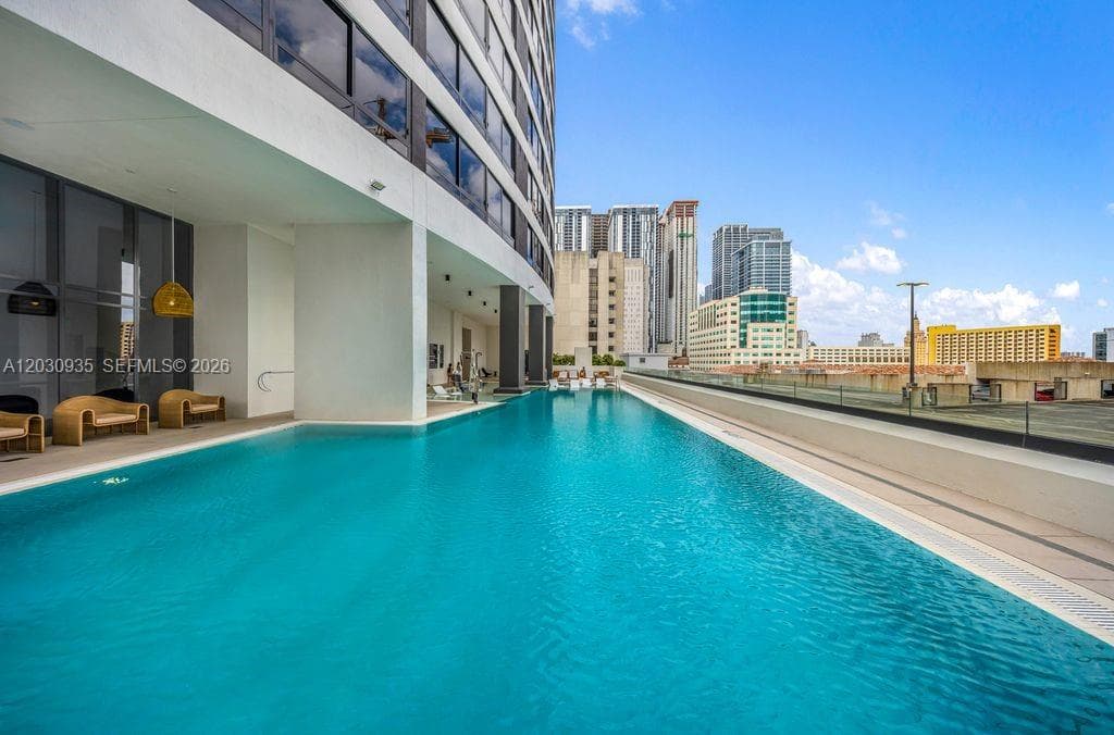 225 N Miami Ave # 3507, Miami FL 33128 — 33