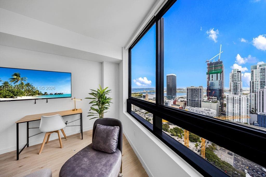 225 N Miami Ave # 3507, Miami FL 33128 — 18