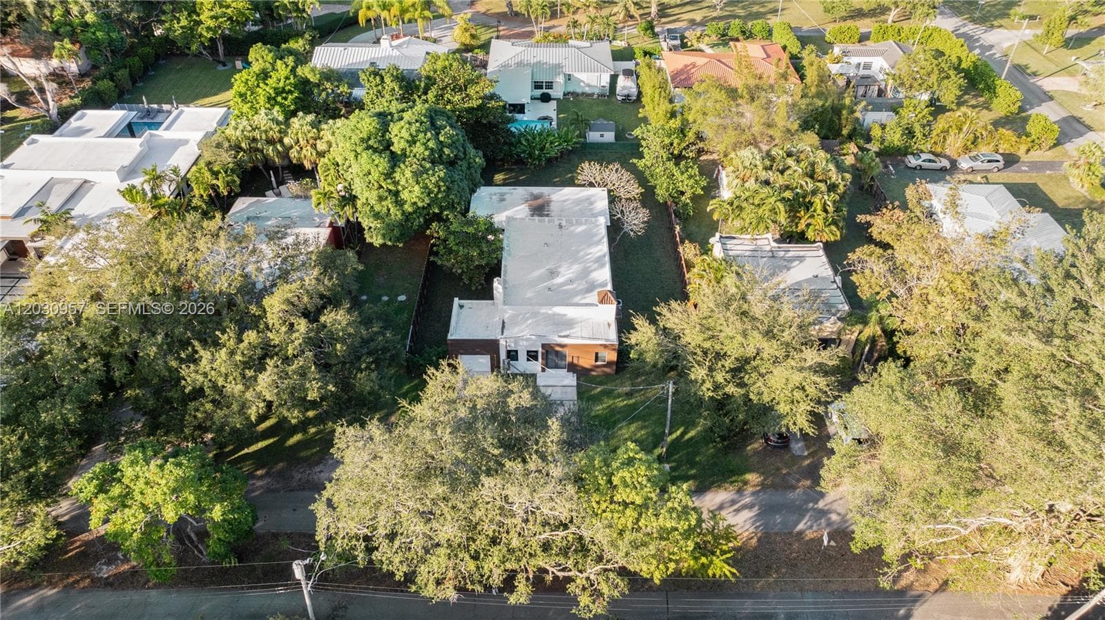 665 NE 117th st, Biscayne Park FL 33161 — 42