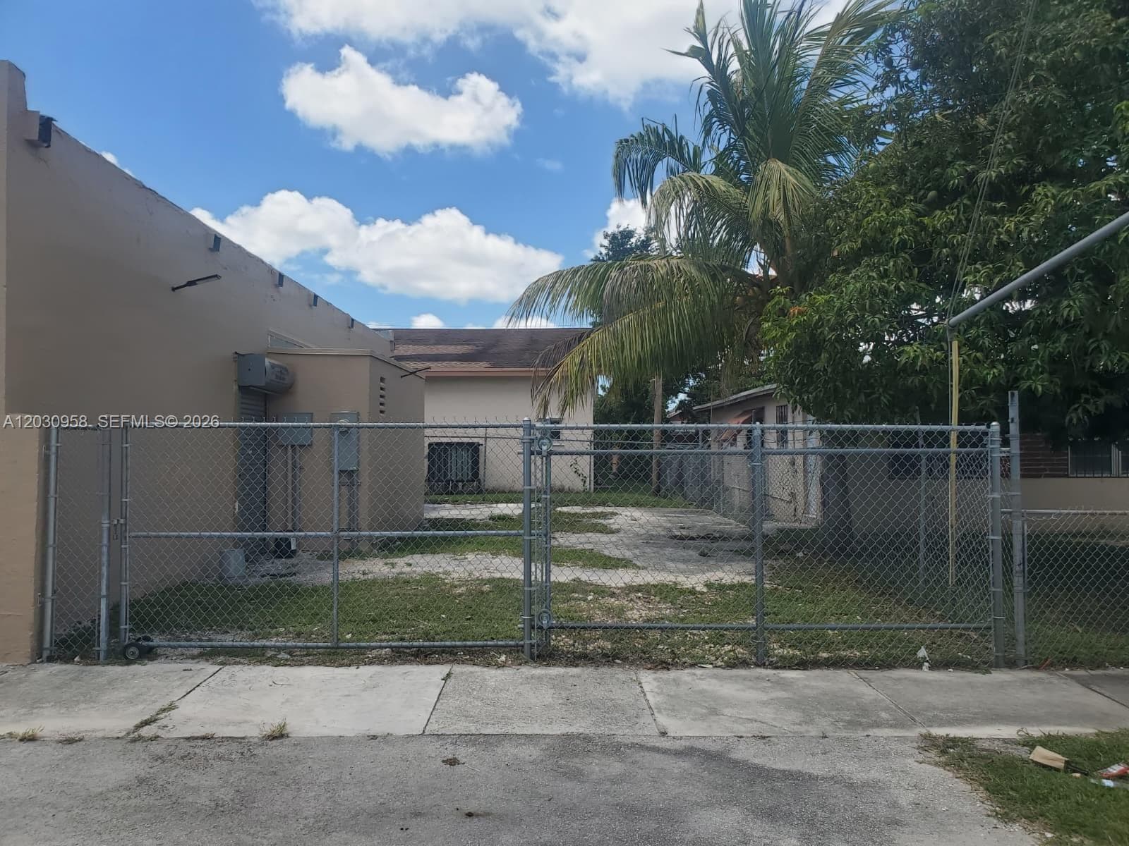 5180 NW 17th Ave, Miami FL 33142 — 15