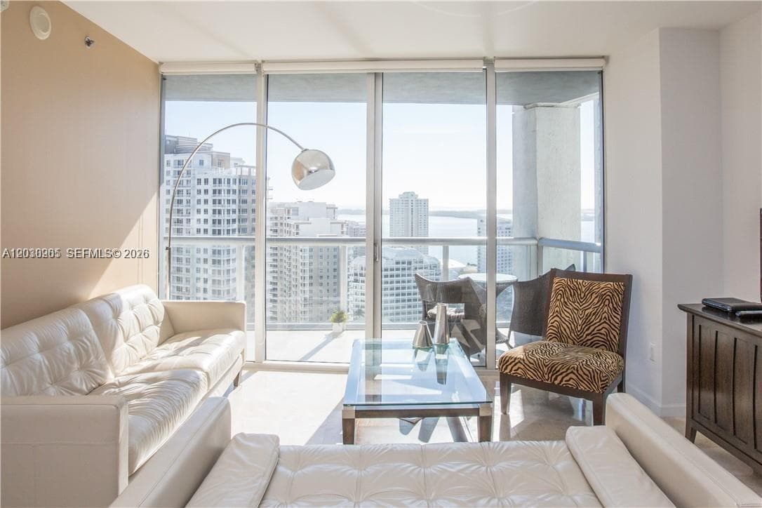 475 Brickell ave # 2707, Miami FL 33131 — 3