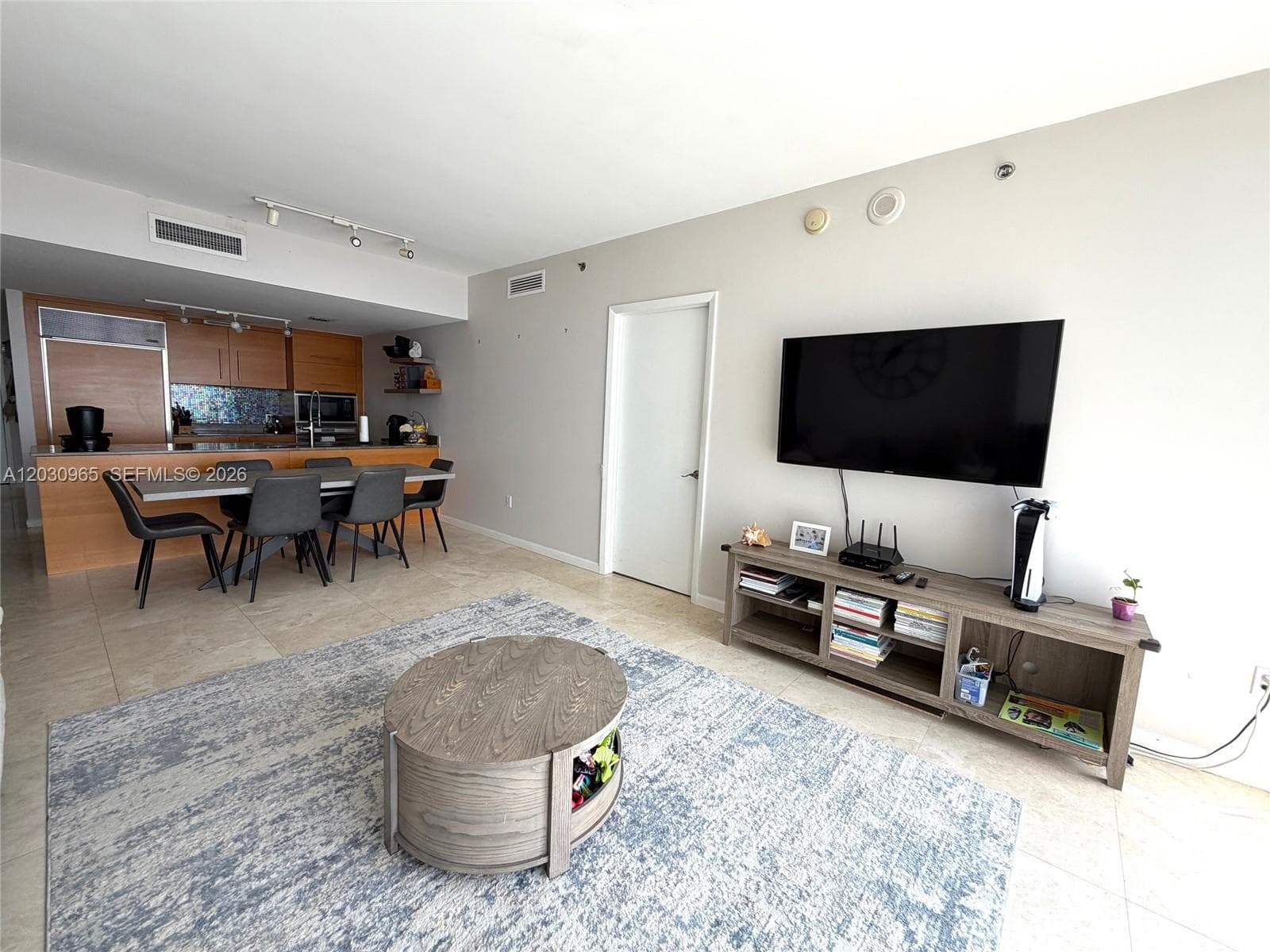 475 Brickell ave # 2707, Miami FL 33131 — 1