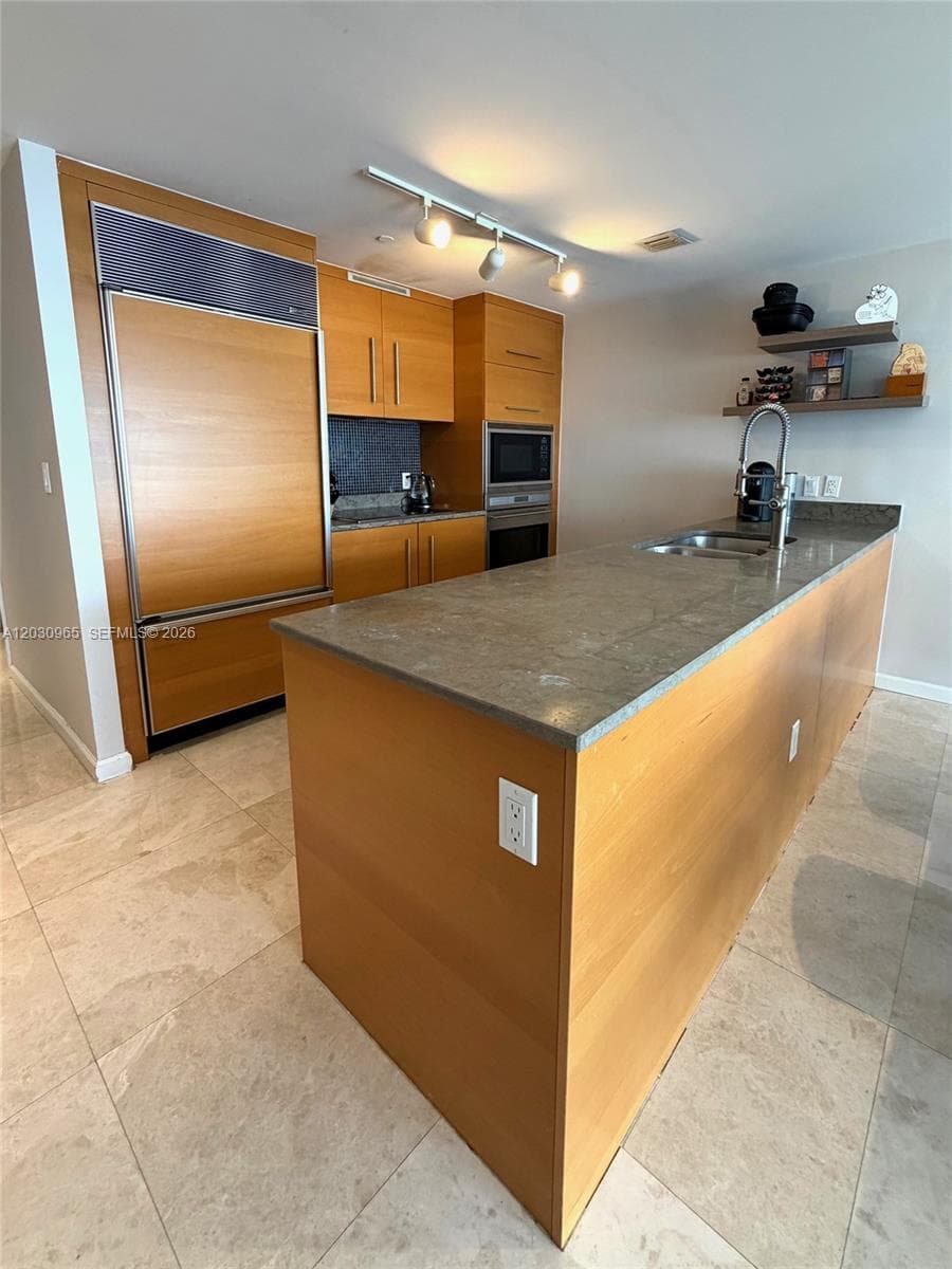 475 Brickell ave # 2707, Miami FL 33131 — 5