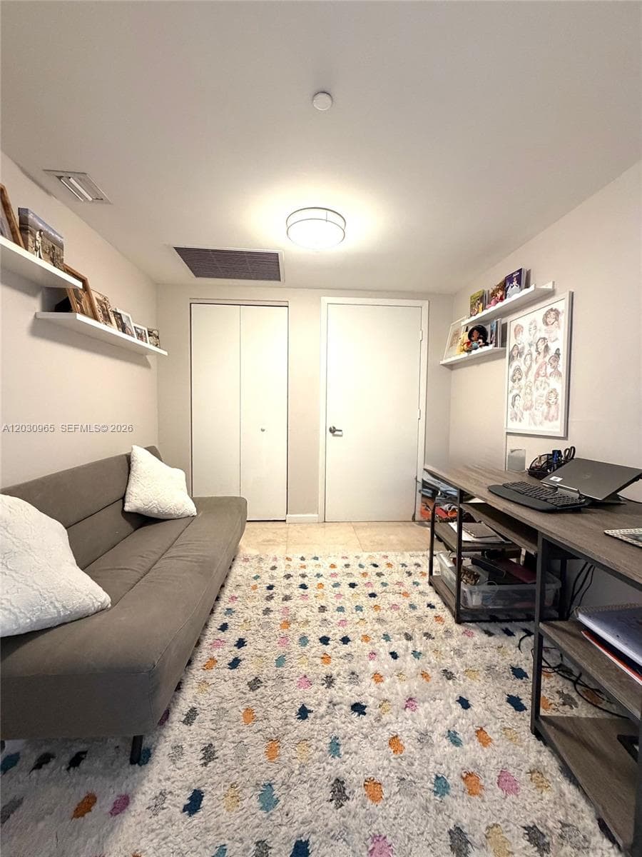 475 Brickell ave # 2707, Miami FL 33131 — 9