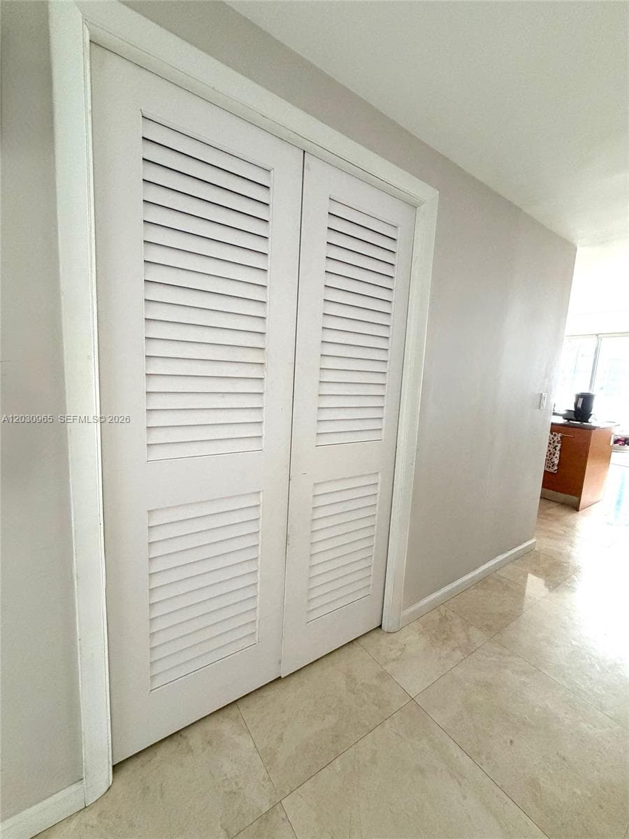 475 Brickell ave # 2707, Miami FL 33131 — 10