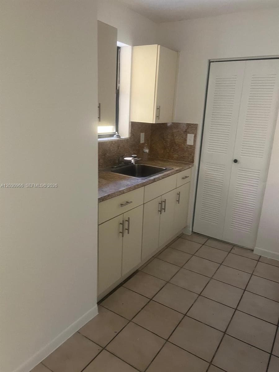 546 NW 114th Ave # 202, Sweetwater FL 33172 — 17