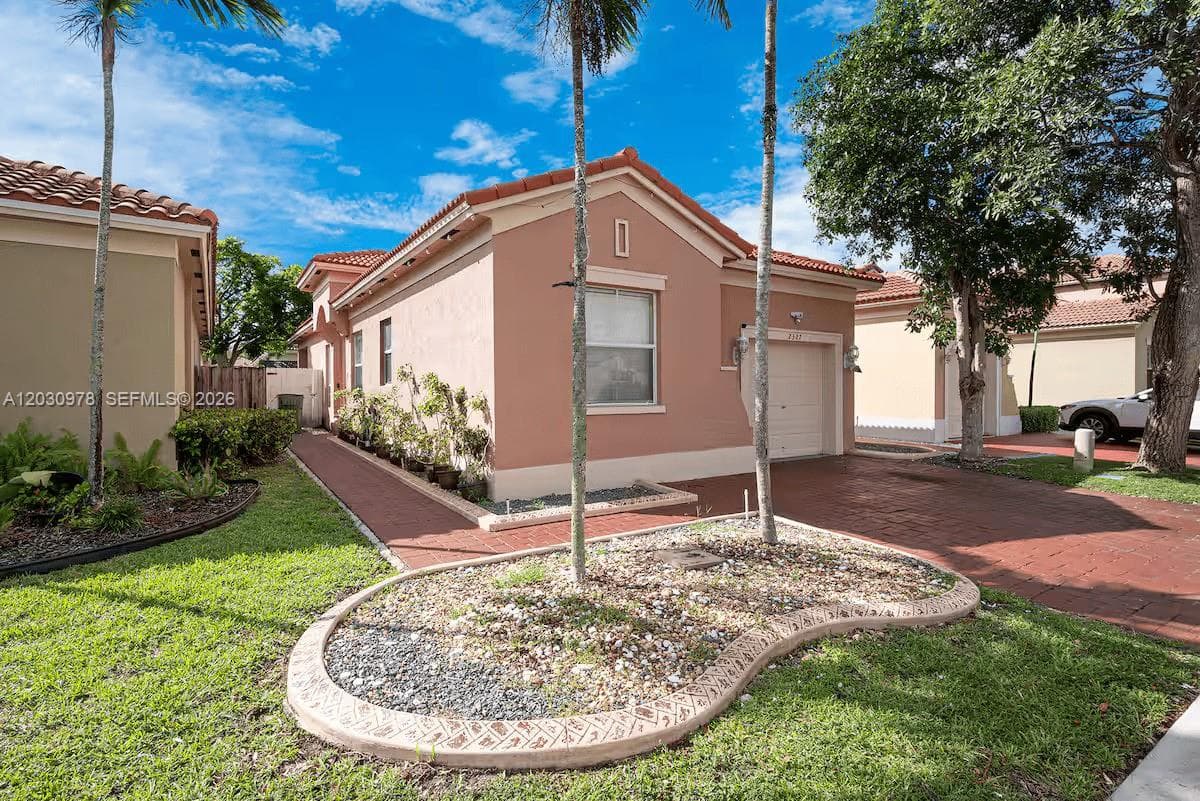 2327 NE 37th Ter, Homestead FL 33033 — 6