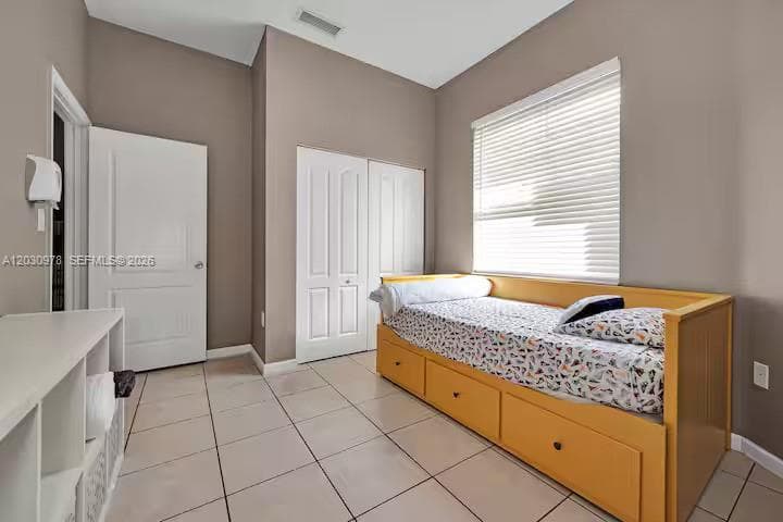 2327 NE 37th Ter, Homestead FL 33033 — 20