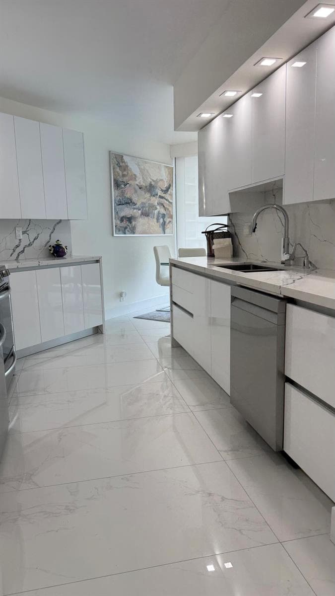 16425 Collins Avenue # 2514, Sunny Isles Beach FL 33160 — 9