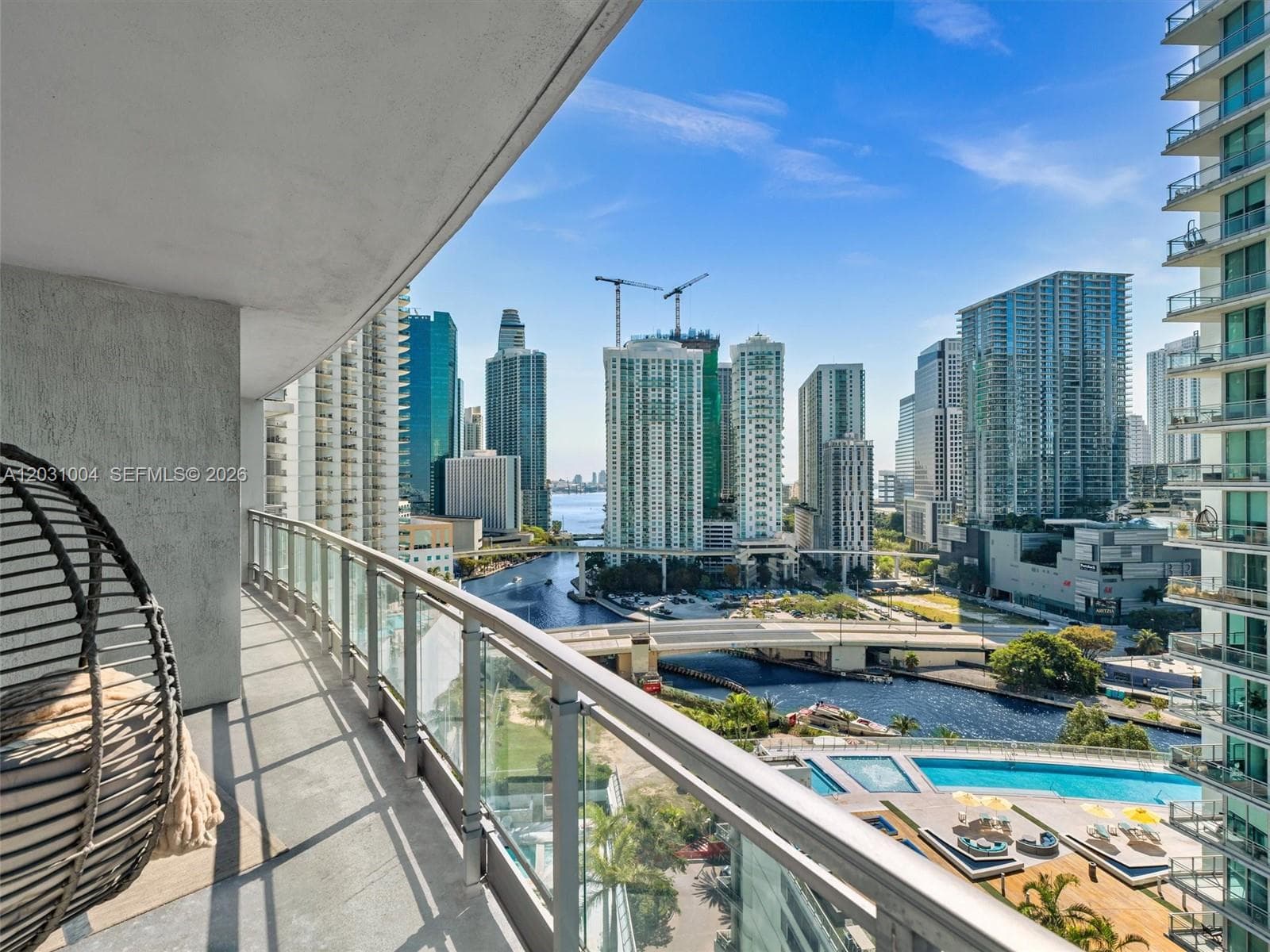 90 SW 3rd St # 2013, Miami FL 33130 — 1