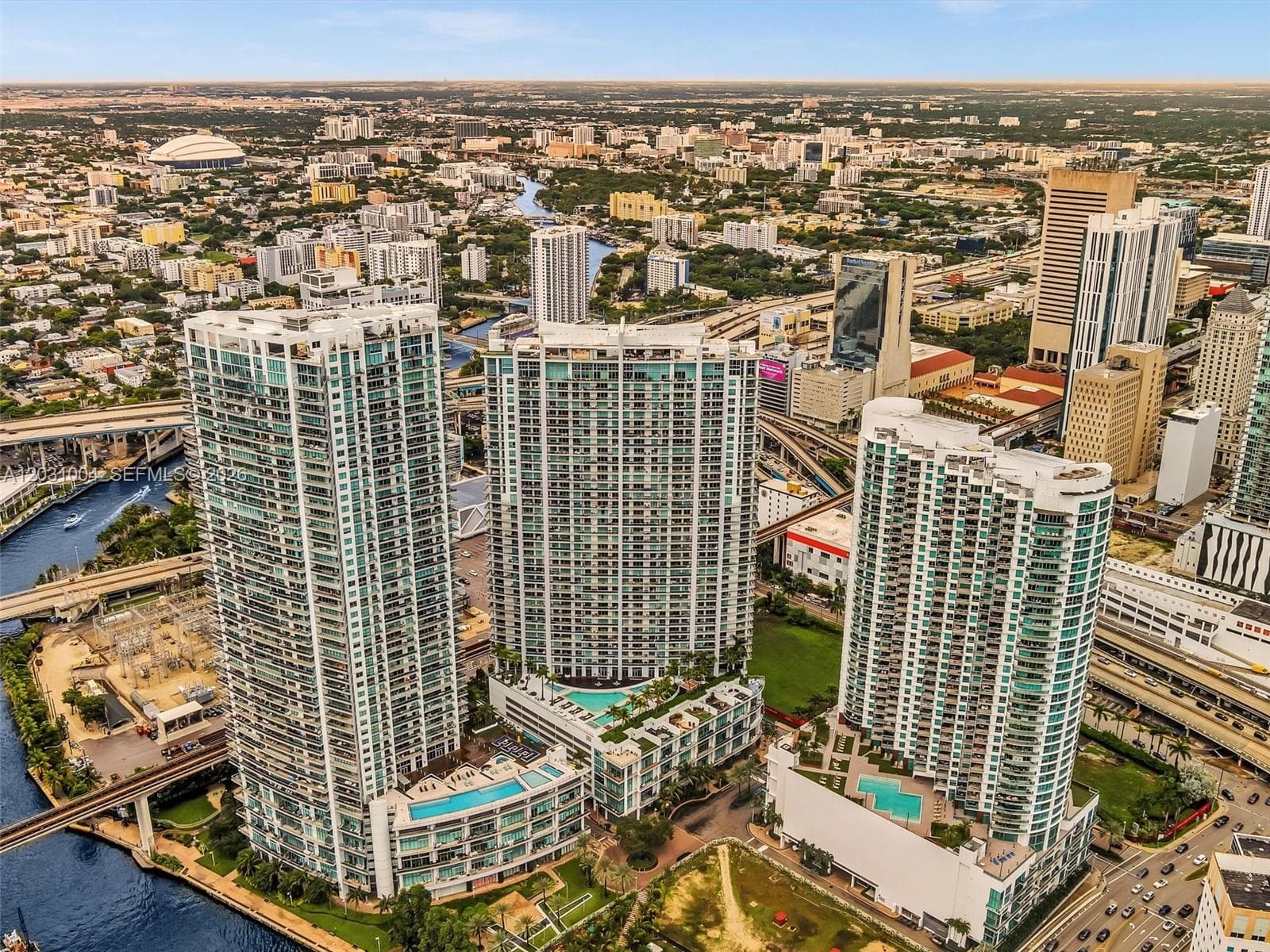 90 SW 3rd St # 2013, Miami FL 33130 — 48