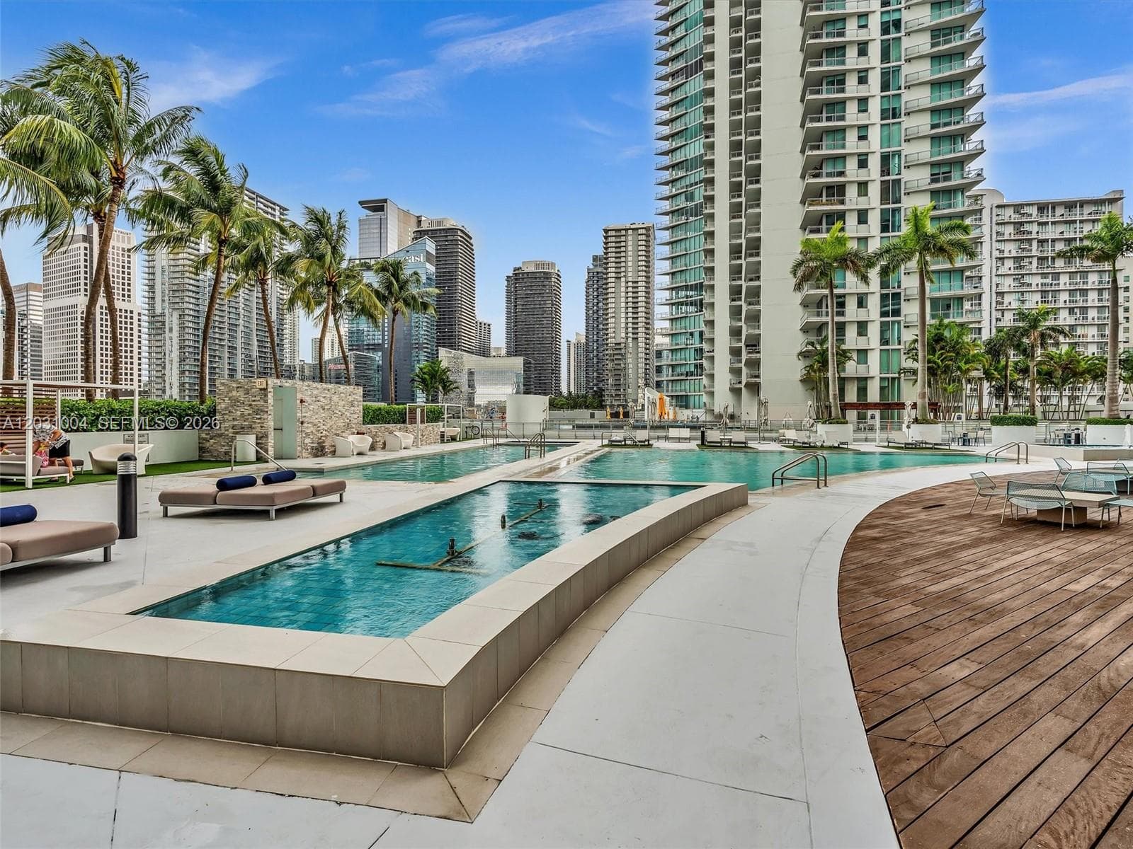 90 SW 3rd St # 2013, Miami FL 33130 — 25