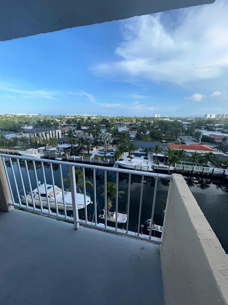 2350 NE 135th St # 706, North Miami FL 33181 — 3