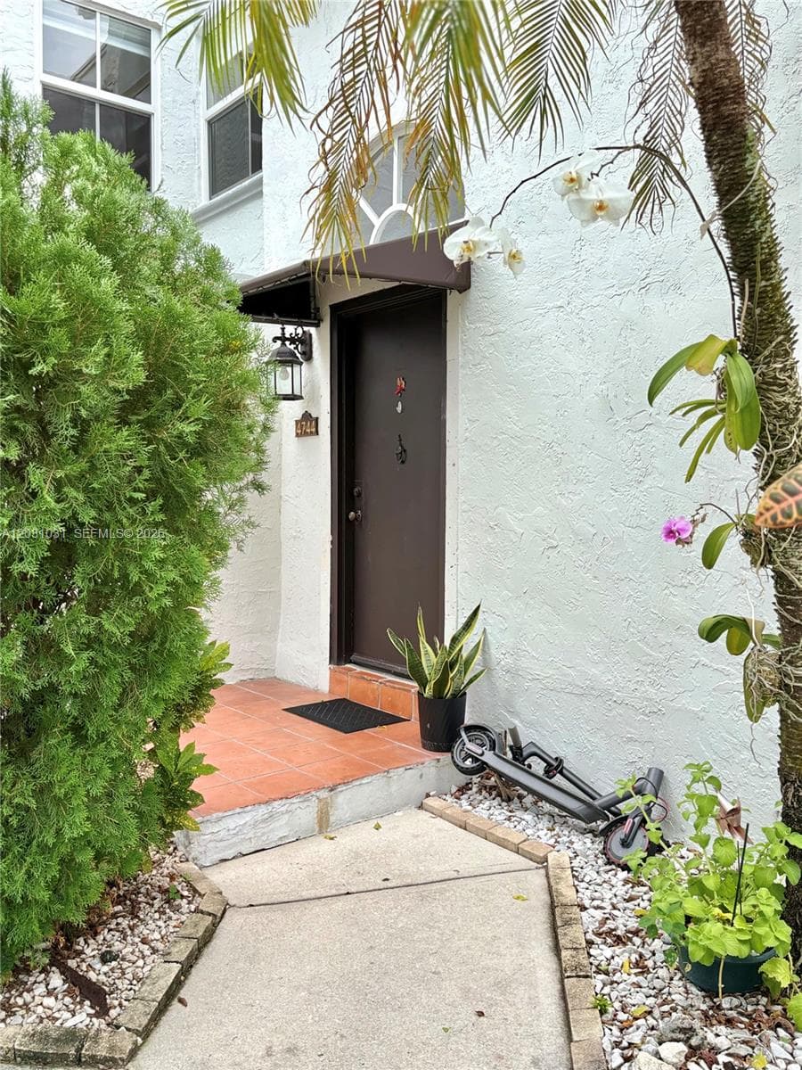 4744 NW 97th Pl # 226, Doral FL 33178 — 16