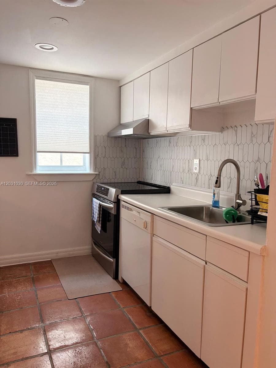 1308 Drexel Ave # 311, Miami Beach FL 33139 — 10