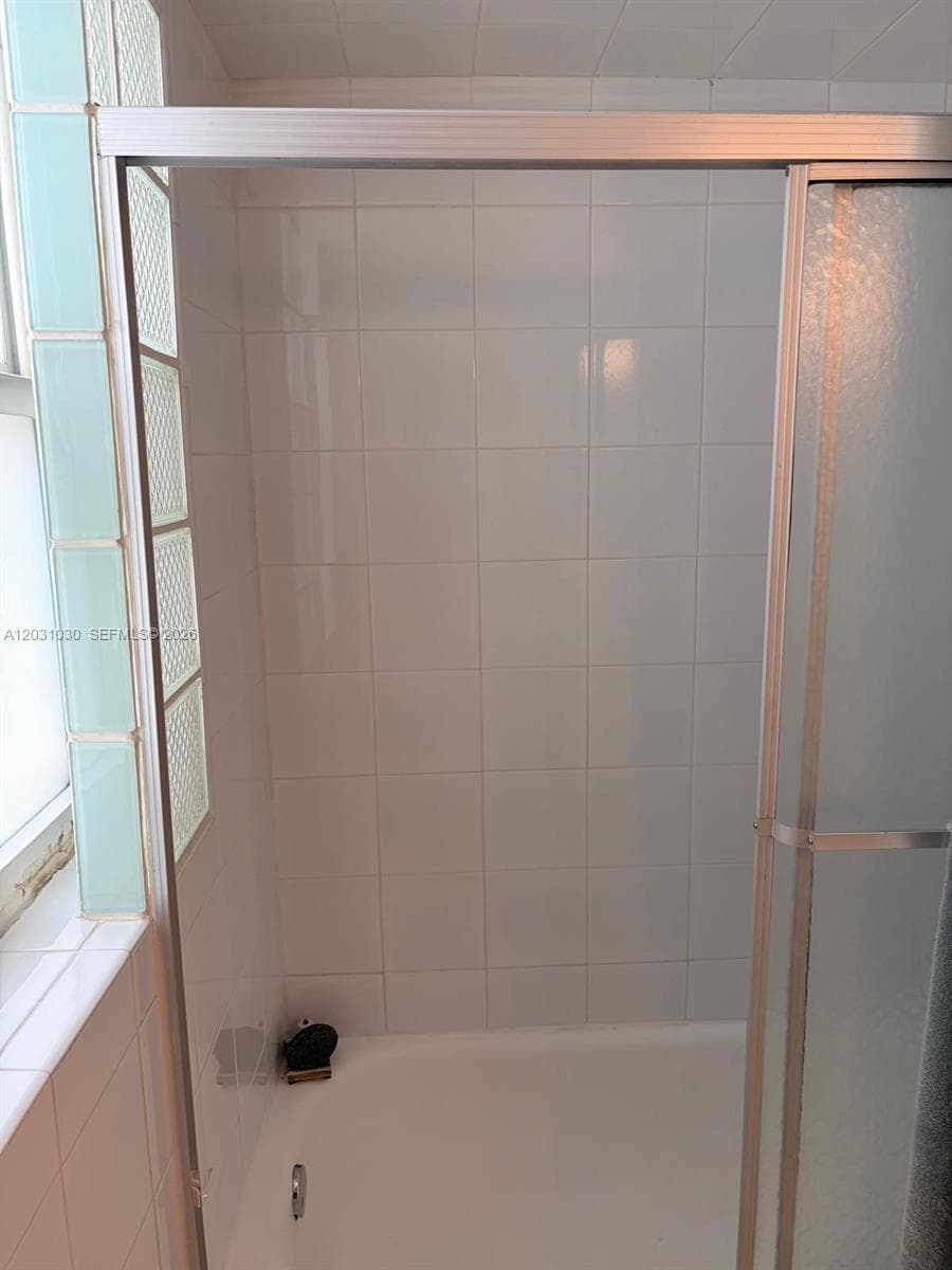 1308 Drexel Ave # 311, Miami Beach FL 33139 — 15