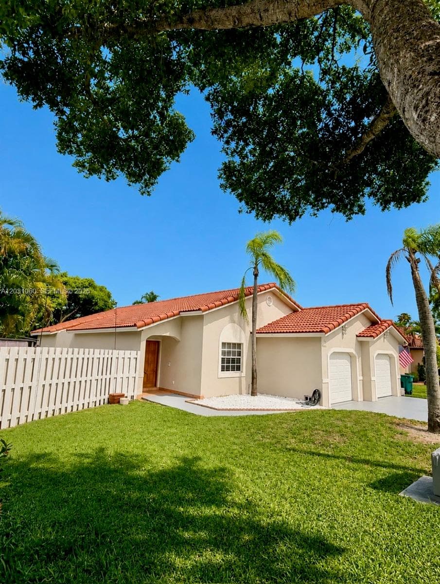 18145 NW 61st Ave, Hialeah FL 33015 — 2