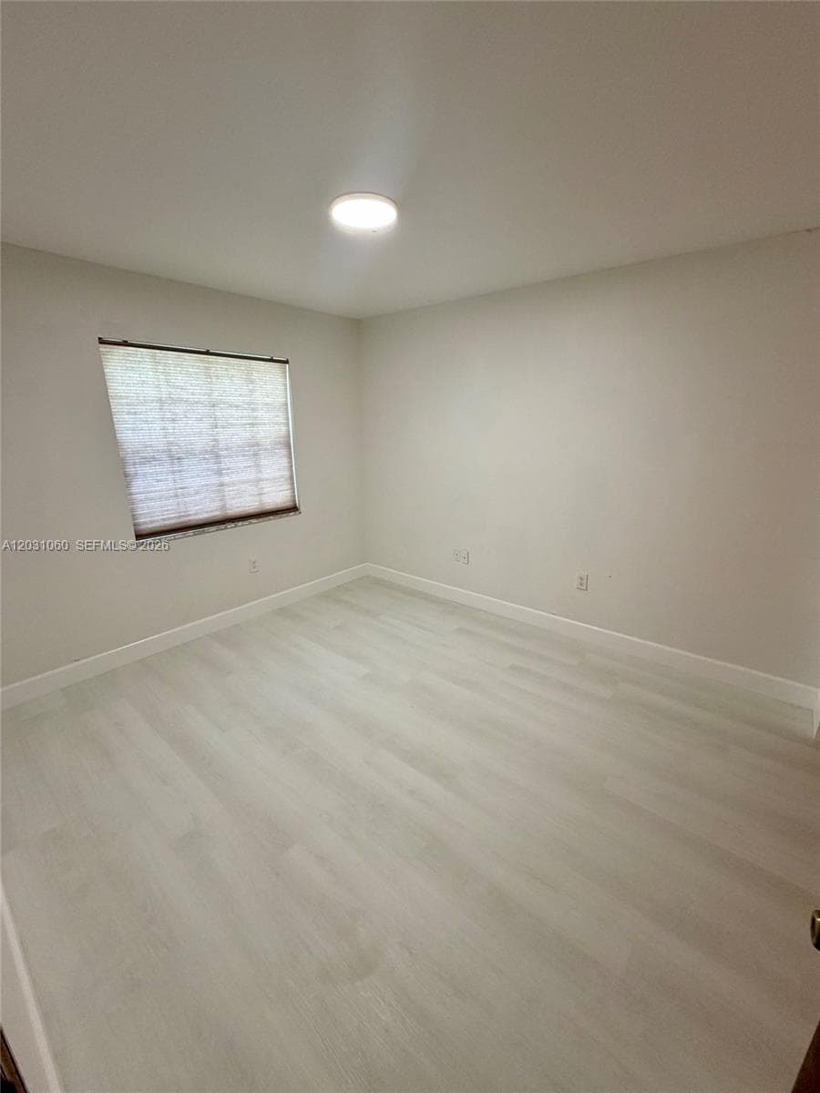 18145 NW 61st Ave, Hialeah FL 33015 — 13