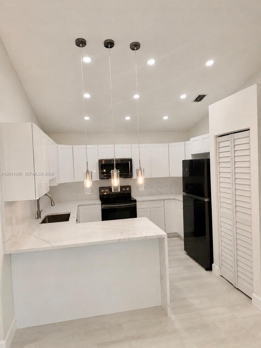 18145 NW 61st Ave, Hialeah FL 33015 — 9