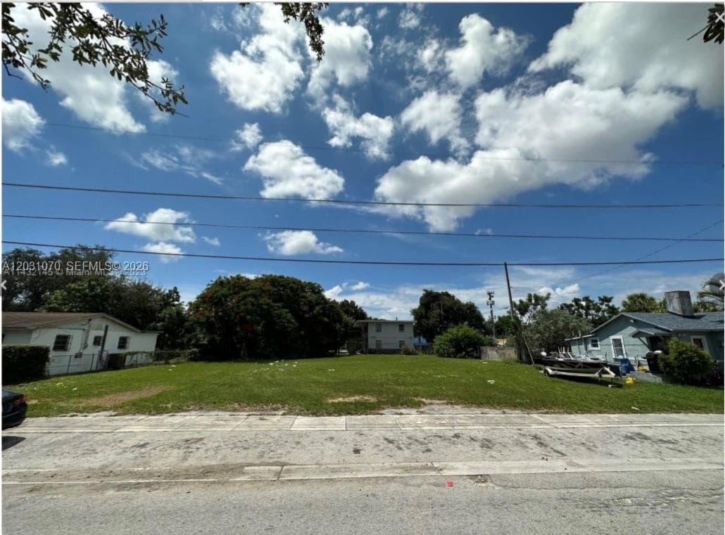1624 NW 60th St, Miami FL 33142 — 3