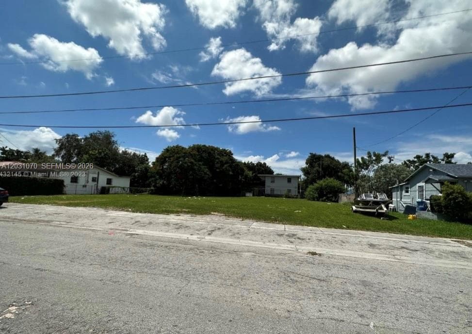 1624 NW 60th St, Miami FL 33142 — 1