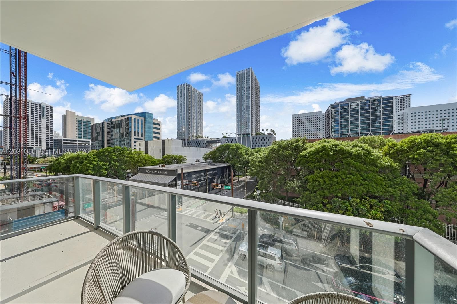 11 NE 6th St # 301, Miami FL 33132 — 23