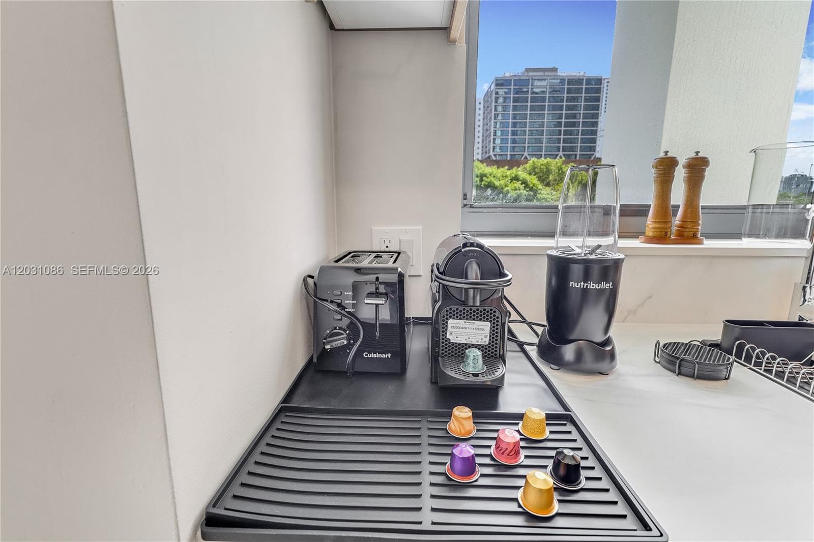 11 NE 6th St # 301, Miami FL 33132 — 27