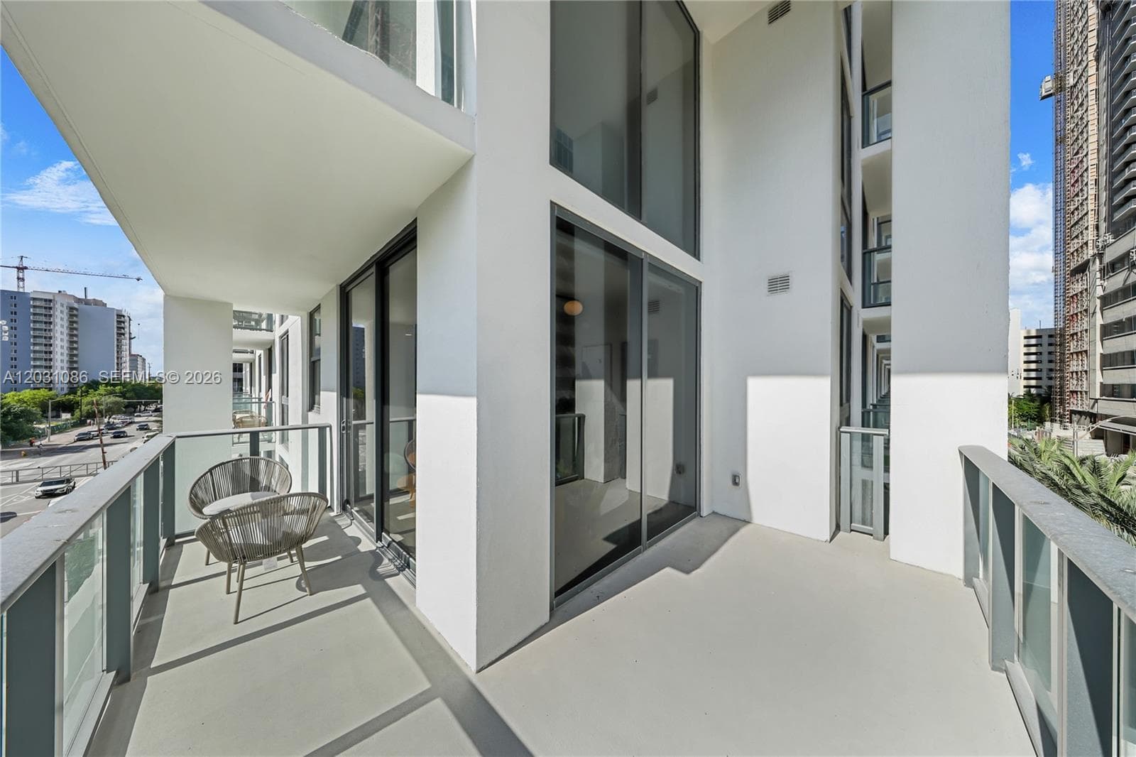 11 NE 6th St # 301, Miami FL 33132 — 22
