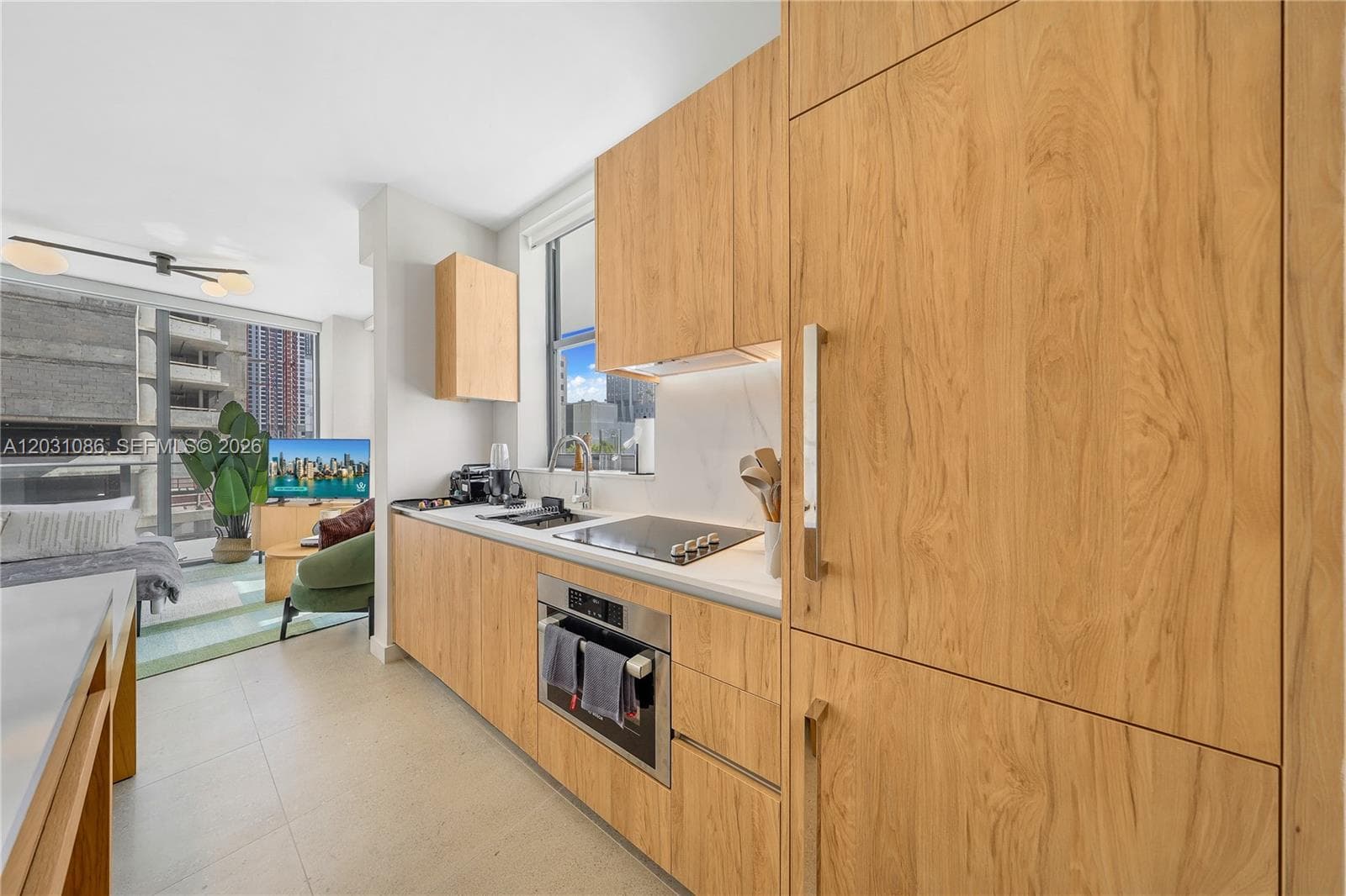 11 NE 6th St # 301, Miami FL 33132 — 9