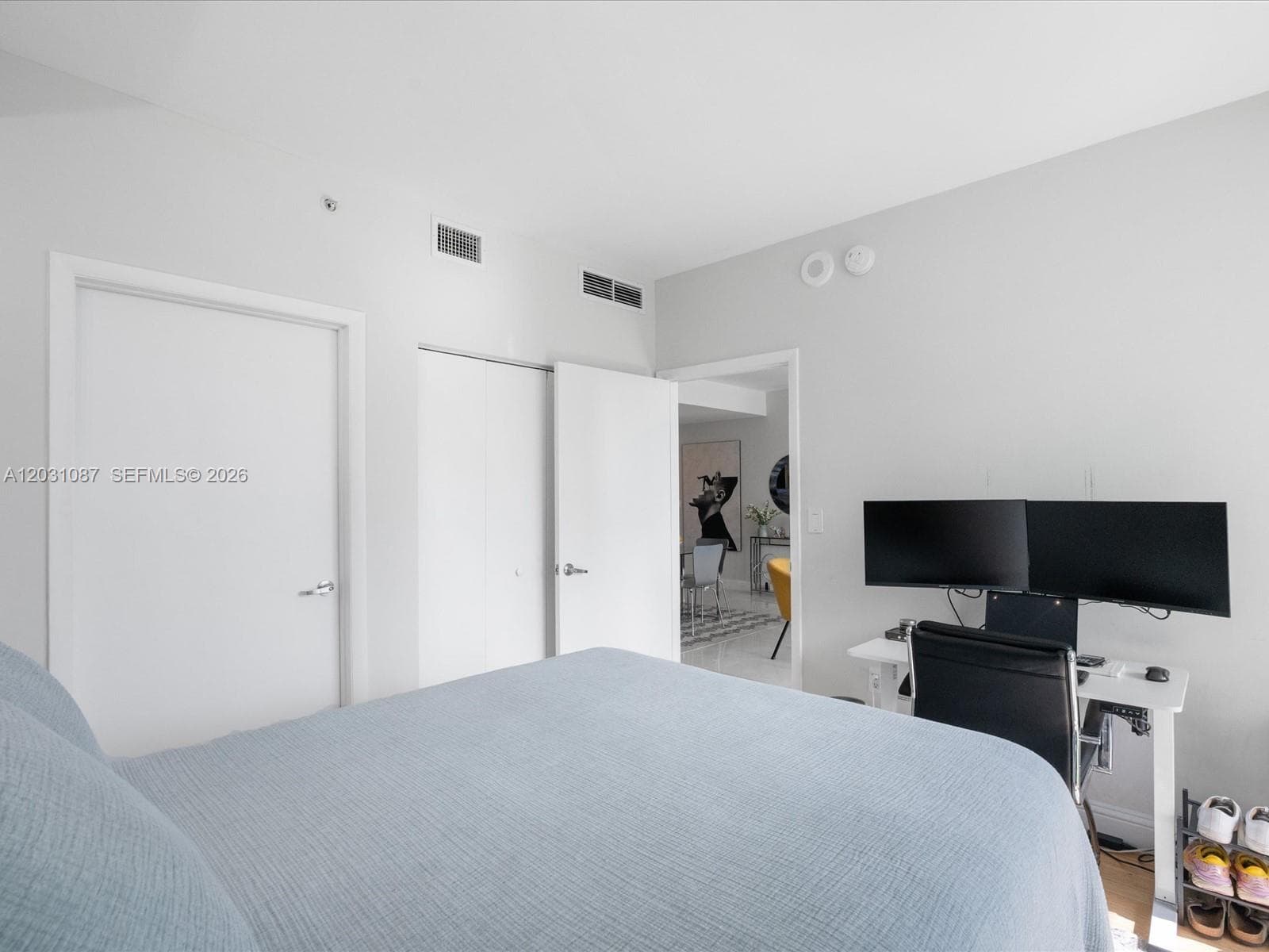 90 SW 3rd St # 2015, Miami FL 33130 — 27
