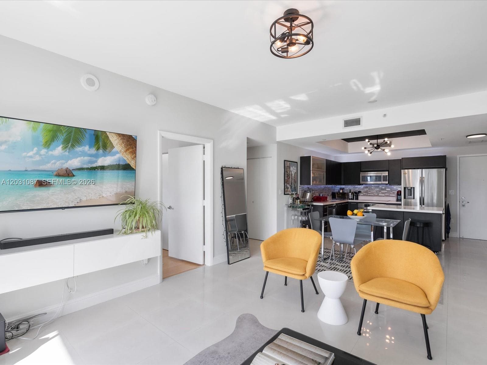 90 SW 3rd St # 2015, Miami FL 33130 — 7