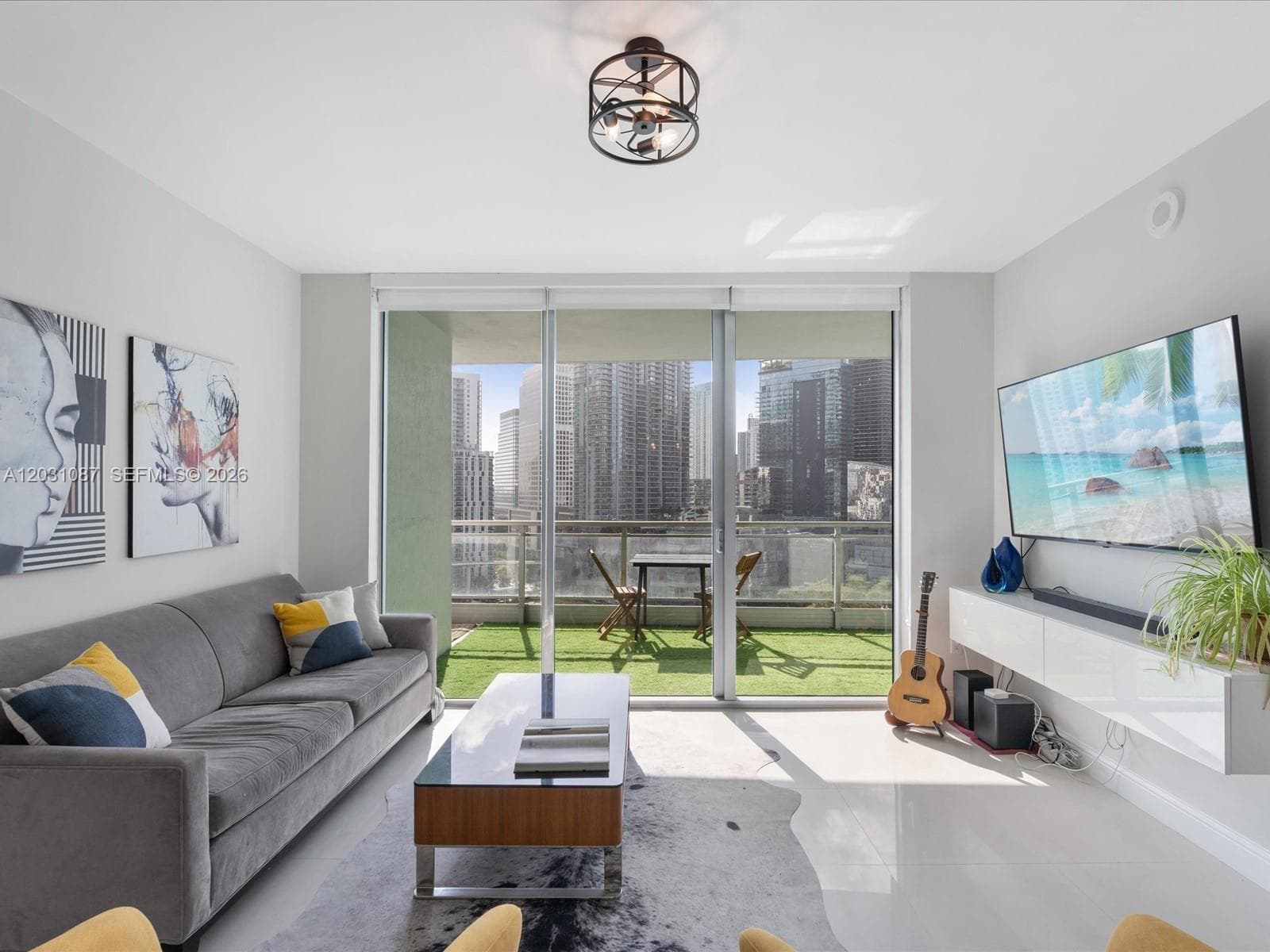 90 SW 3rd St # 2015, Miami FL 33130 — 5