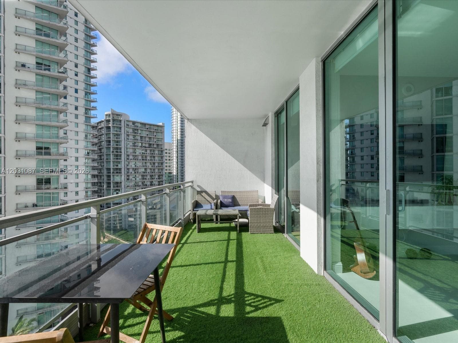 90 SW 3rd St # 2015, Miami FL 33130 — 34
