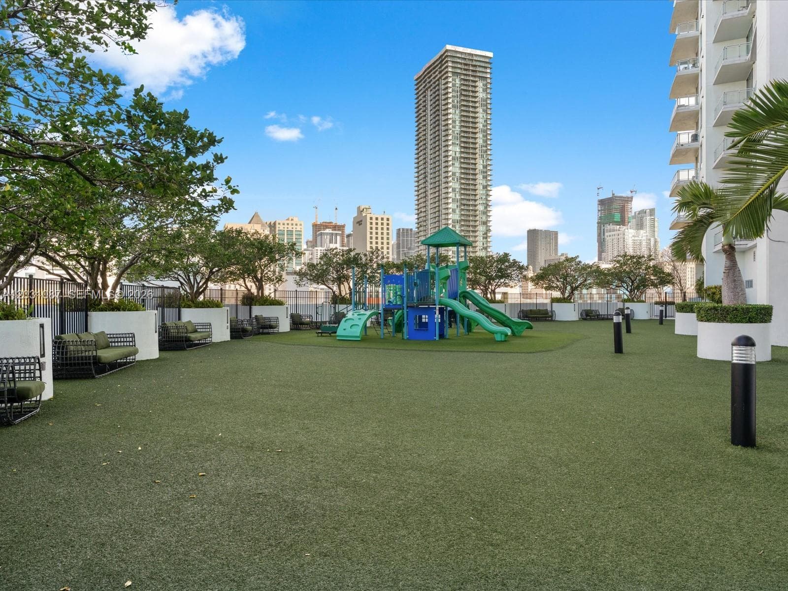 90 SW 3rd St # 2015, Miami FL 33130 — 61