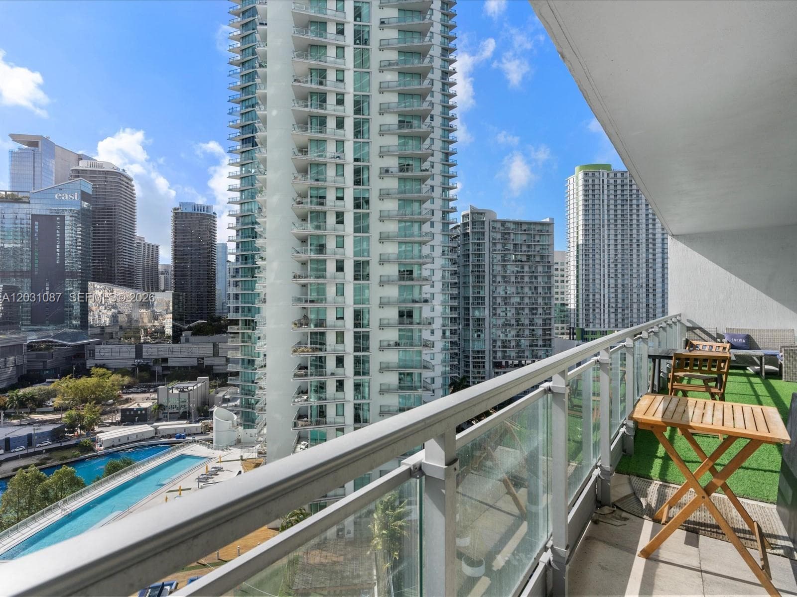 90 SW 3rd St # 2015, Miami FL 33130 — 41