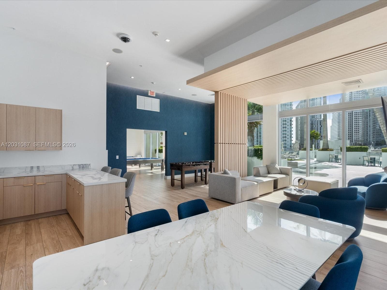 90 SW 3rd St # 2015, Miami FL 33130 — 59