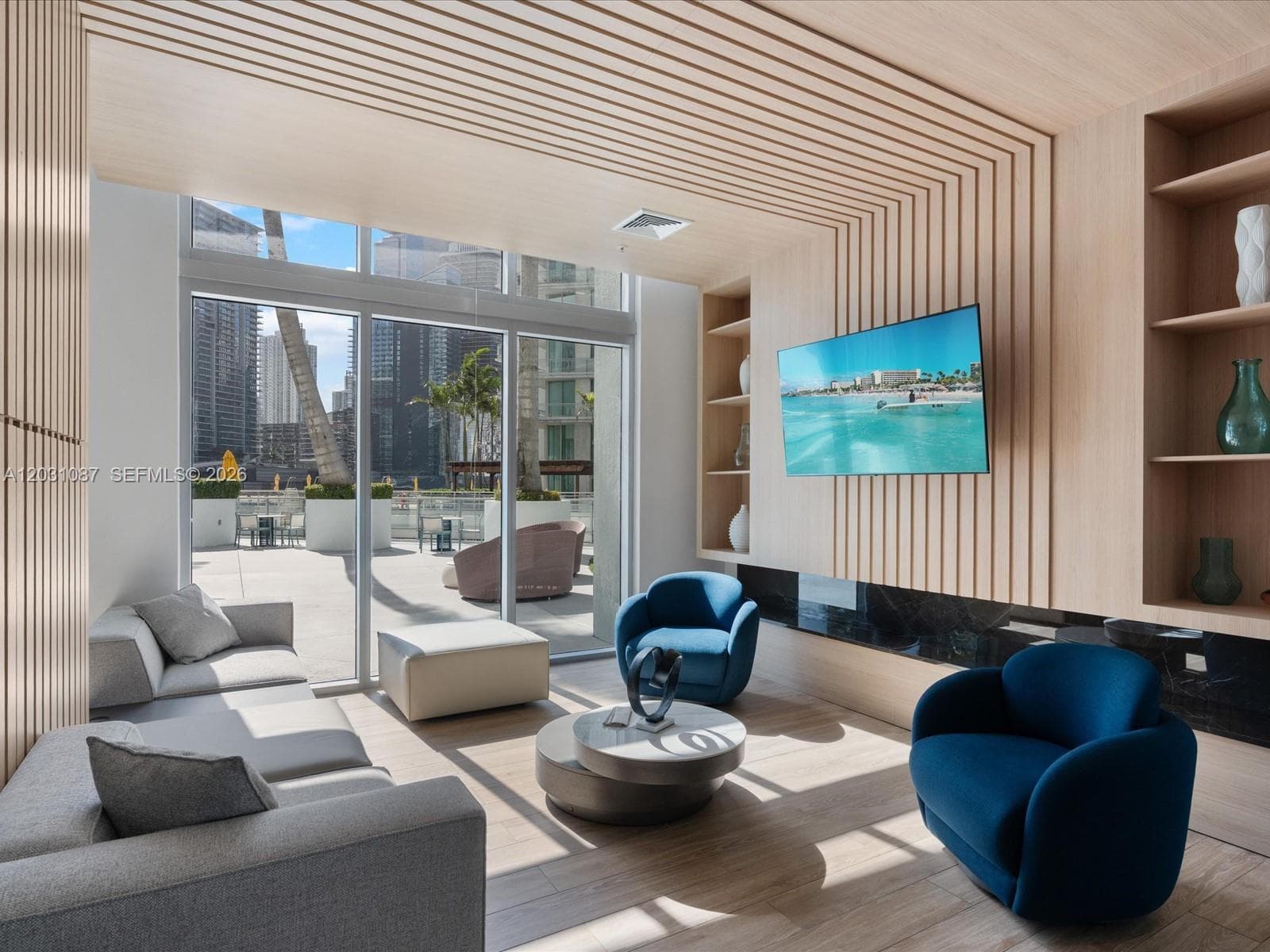 90 SW 3rd St # 2015, Miami FL 33130 — 58