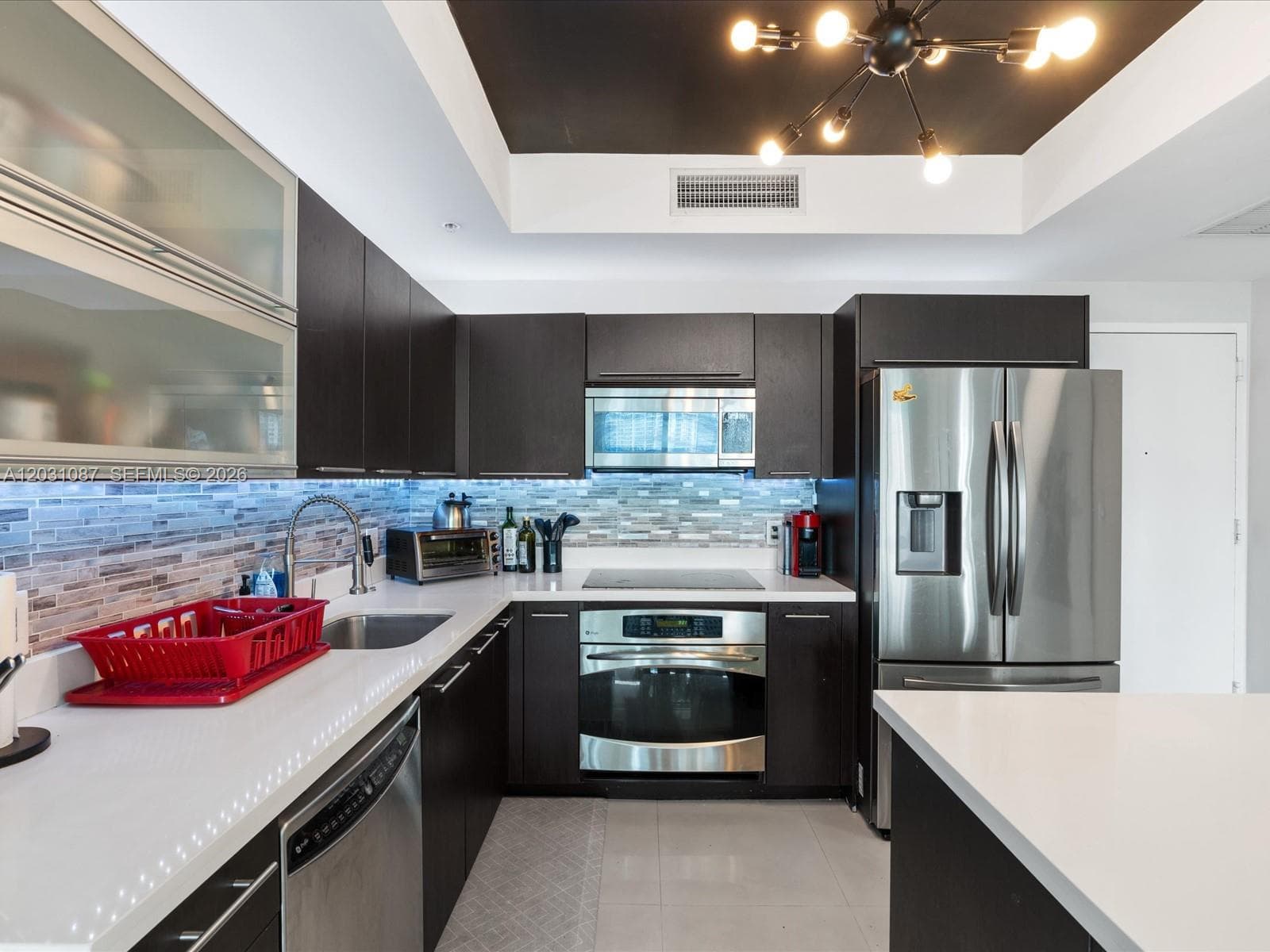 90 SW 3rd St # 2015, Miami FL 33130 — 15