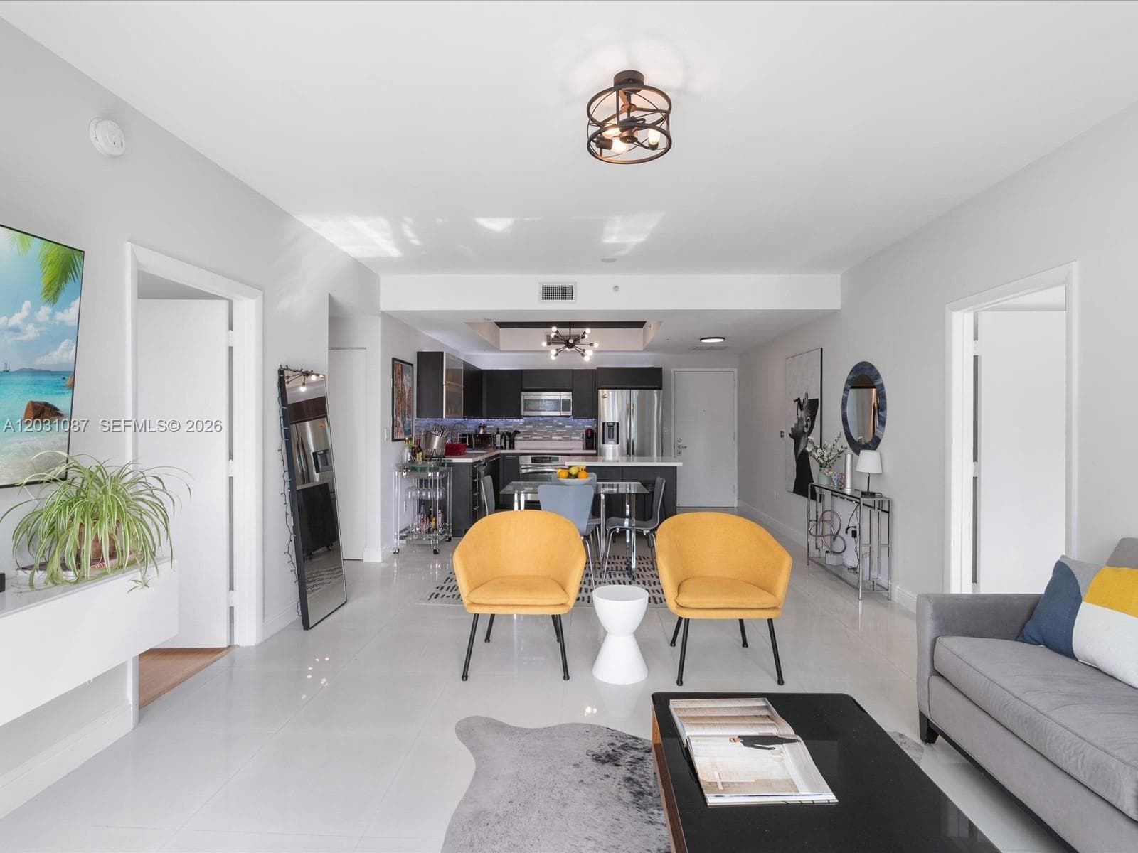 90 SW 3rd St # 2015, Miami FL 33130 — 8