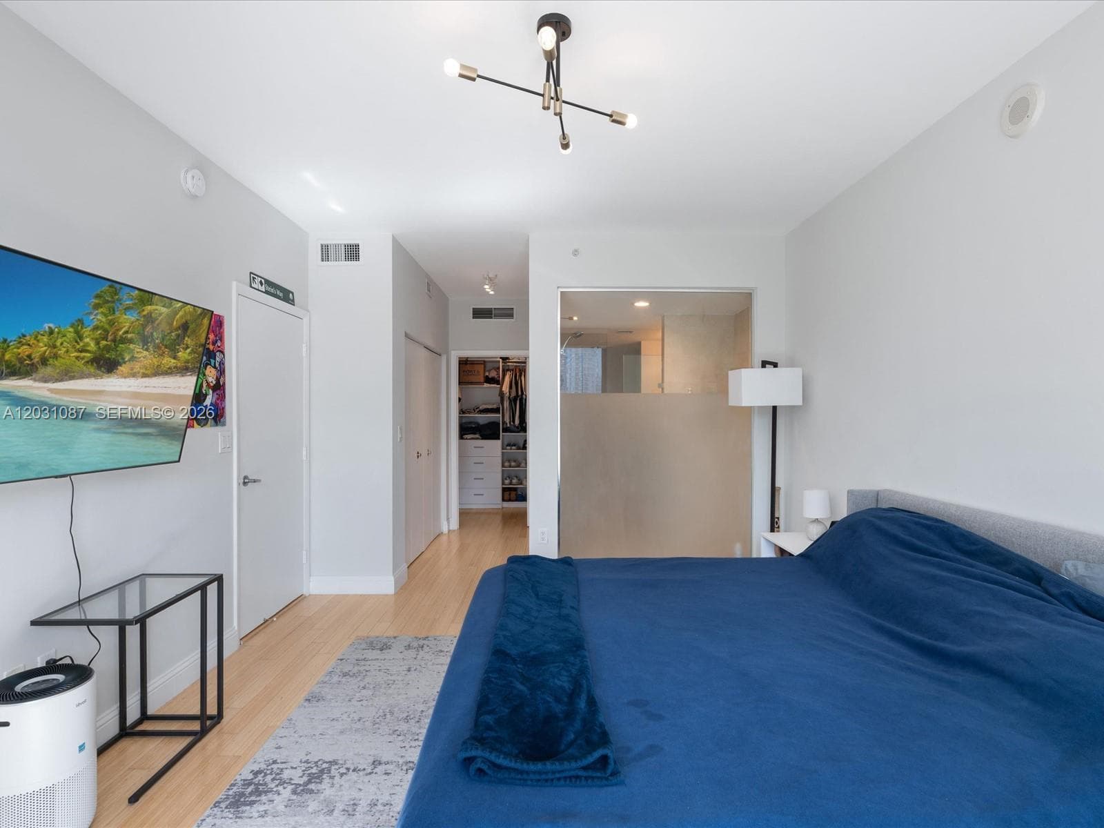 90 SW 3rd St # 2015, Miami FL 33130 — 21
