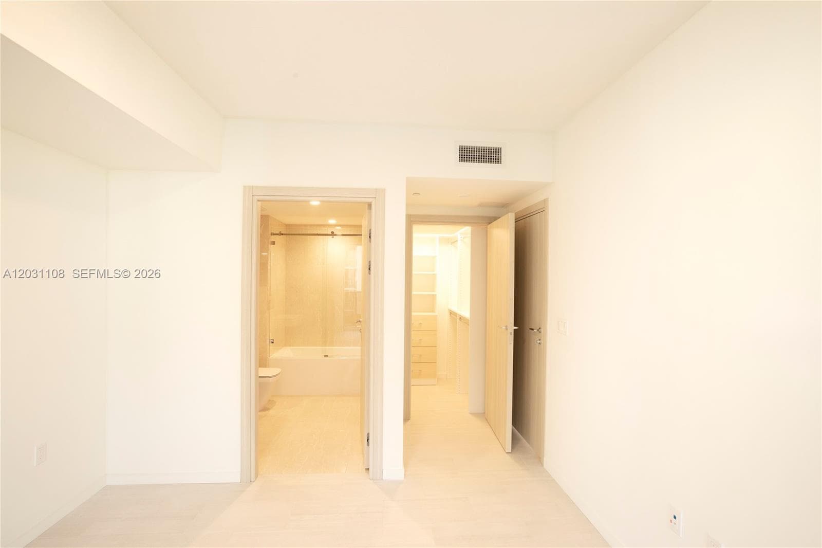 1000 Brickell Plz # 4609, Miami FL 33131 — 3