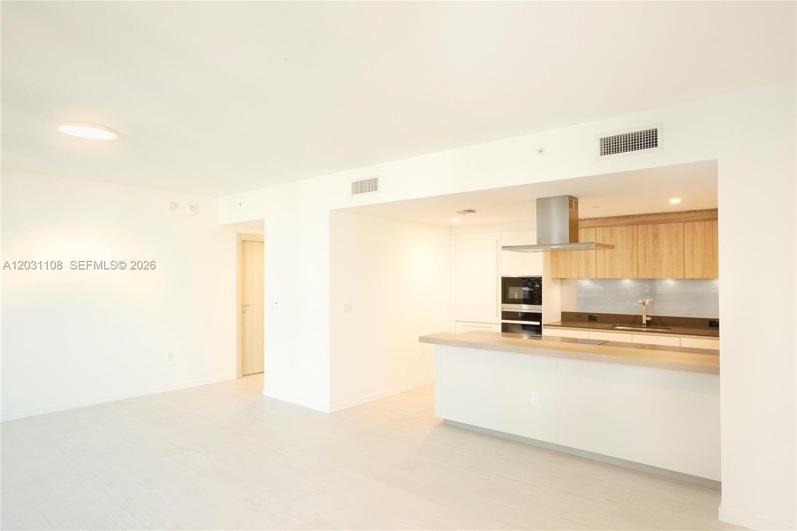 1000 Brickell Plz # 4609, Miami FL 33131 — 5