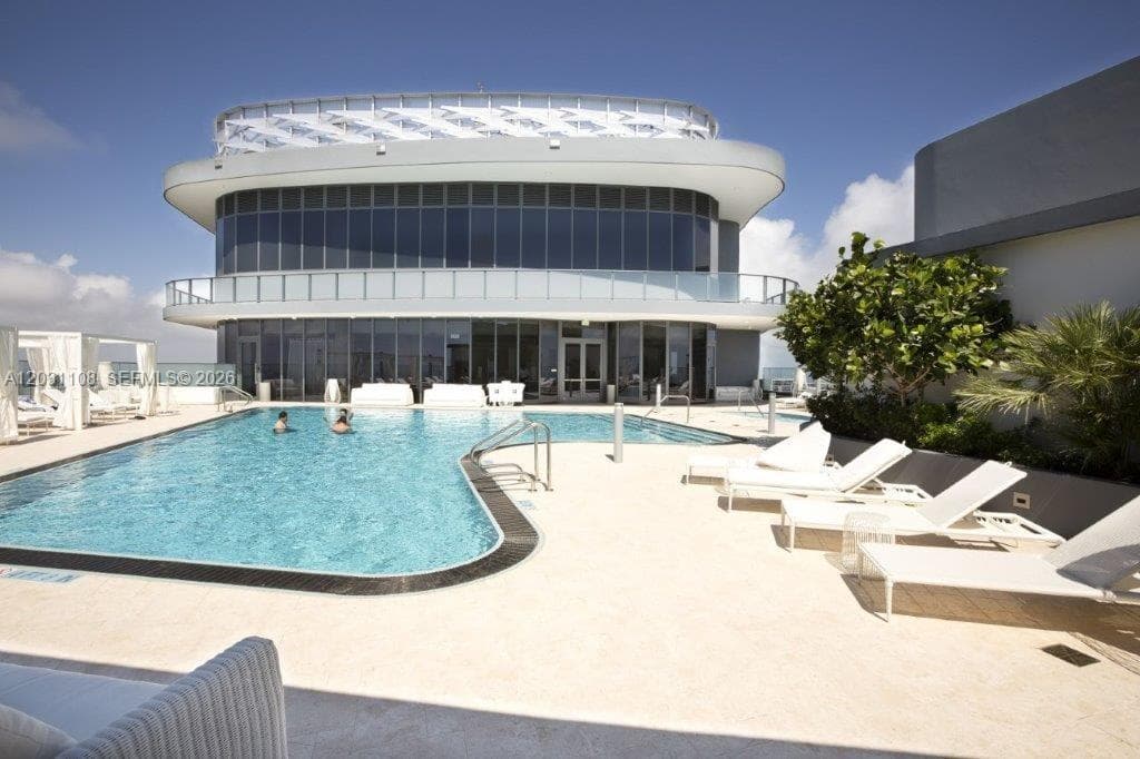 1000 Brickell Plz # 4609, Miami FL 33131 — 38