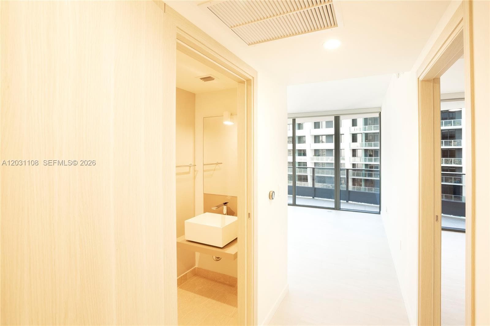 1000 Brickell Plz # 4609, Miami FL 33131 — 14