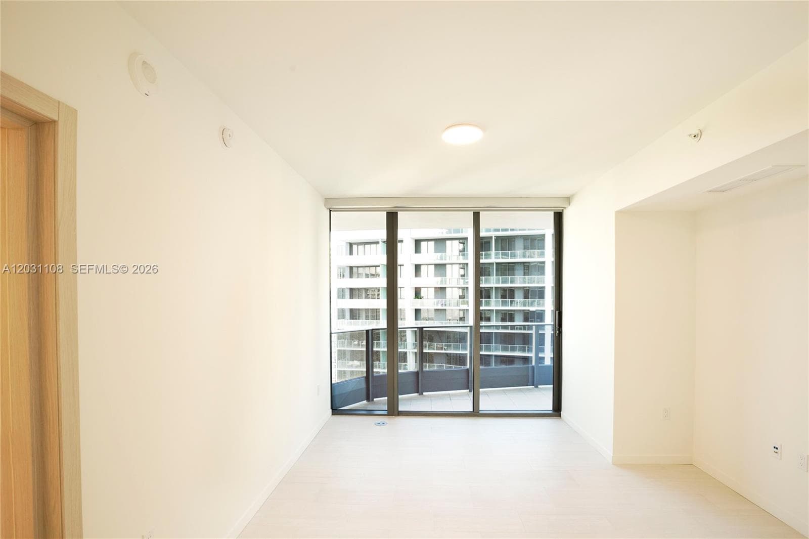 1000 Brickell Plz # 4609, Miami FL 33131 — 15