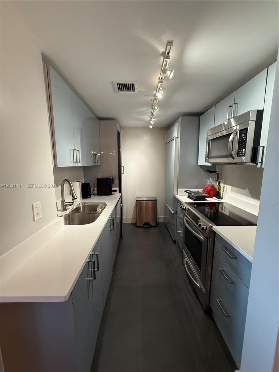 10275 Collins Ave # 921, Bal Harbour FL 33154 — 4