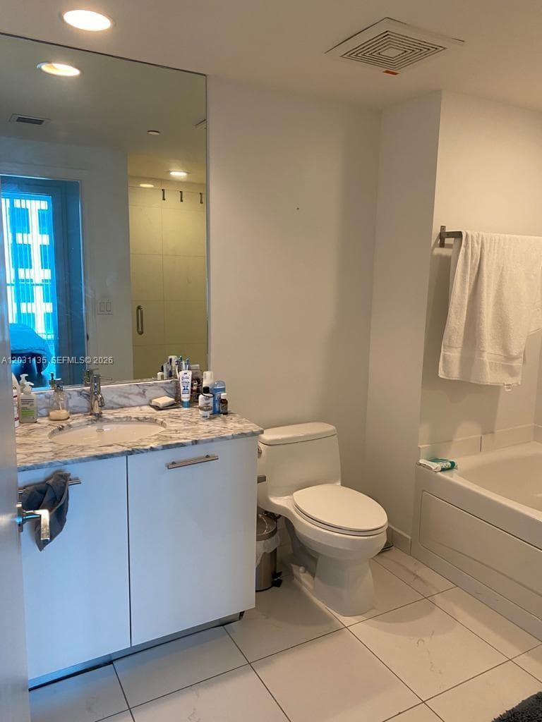 500 Brickell Ave # 1808, Miami FL 33131 — 10