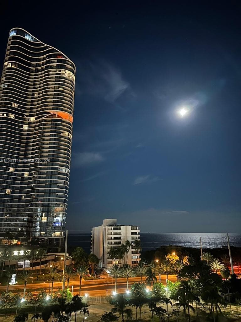 100 Bayview Dr # 912, Sunny Isles Beach FL 33160 — 14